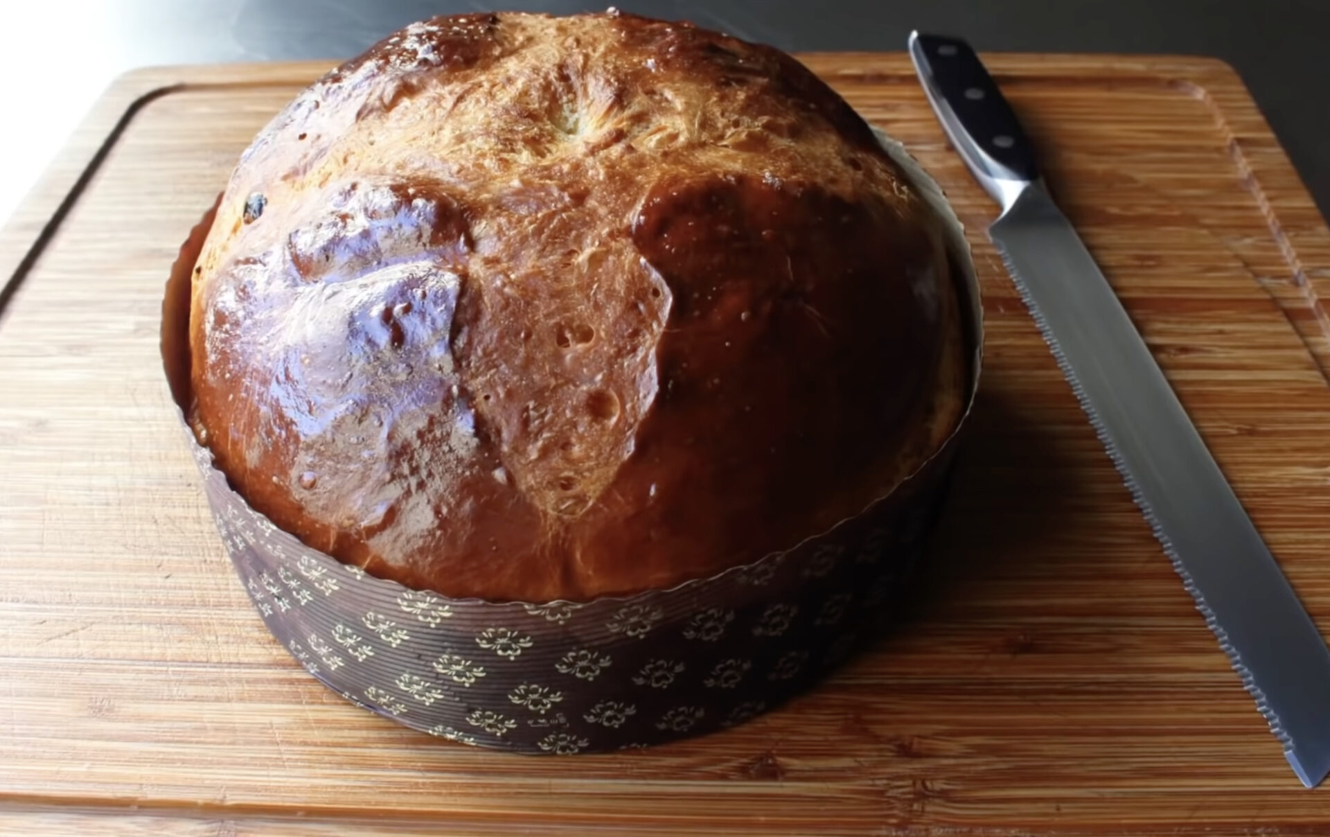 Panettone (Italian Christmas Bread)