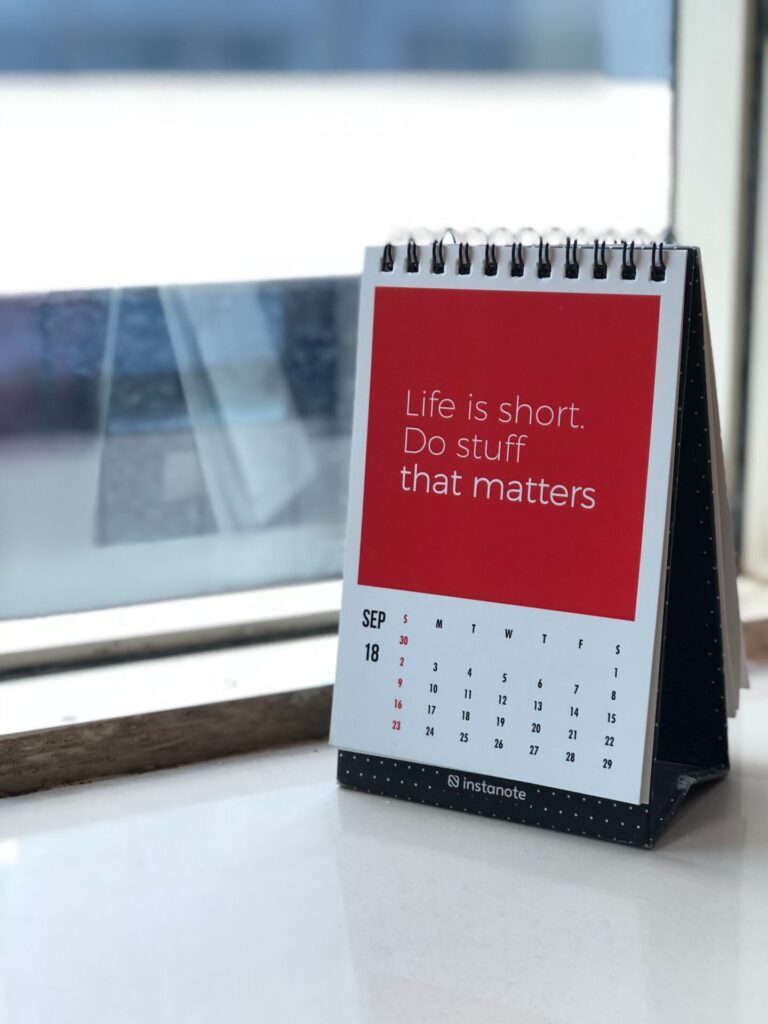 Life Is Short Do Stuff That Matters - The Smoking Chair - Motivation