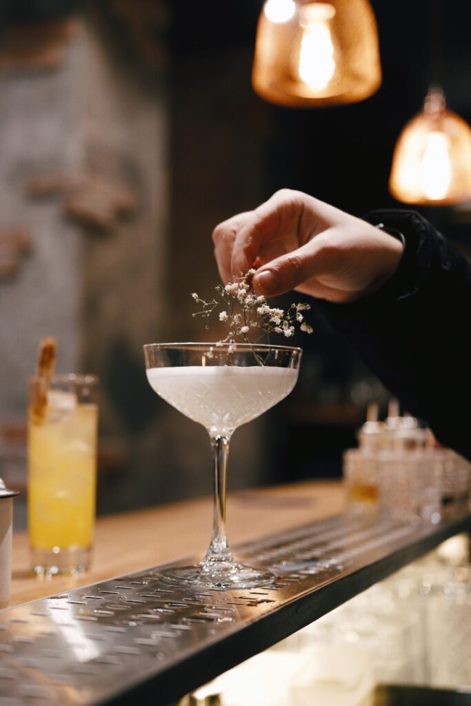 The Classic Daiquiri | Cocktails | Rum Cocktails | Emily Andreeva | https://unsplash.com/@emiandreeva