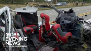 Texas crash involving suspected human smuggler leaves 8 dead