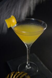 how to make a bee's knees cocktail